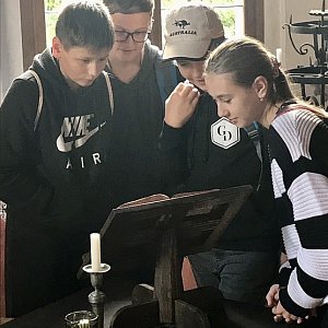 Sekundáni si vyzkoušeli život středověkého člověka