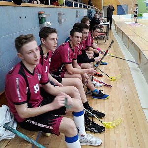 Okresní kolo středoškolského florbalu v Jindřichově Hradci