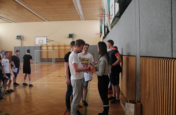 Turnaj o přeborníka školy v malé kopané