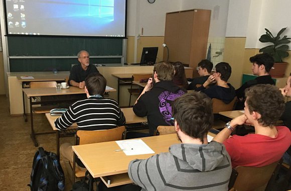 Příběhy bezpráví - beseda s Markem Sloukou