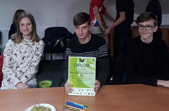 První místa na lesnické soutěži „YPEF (Young People in European Forests)“